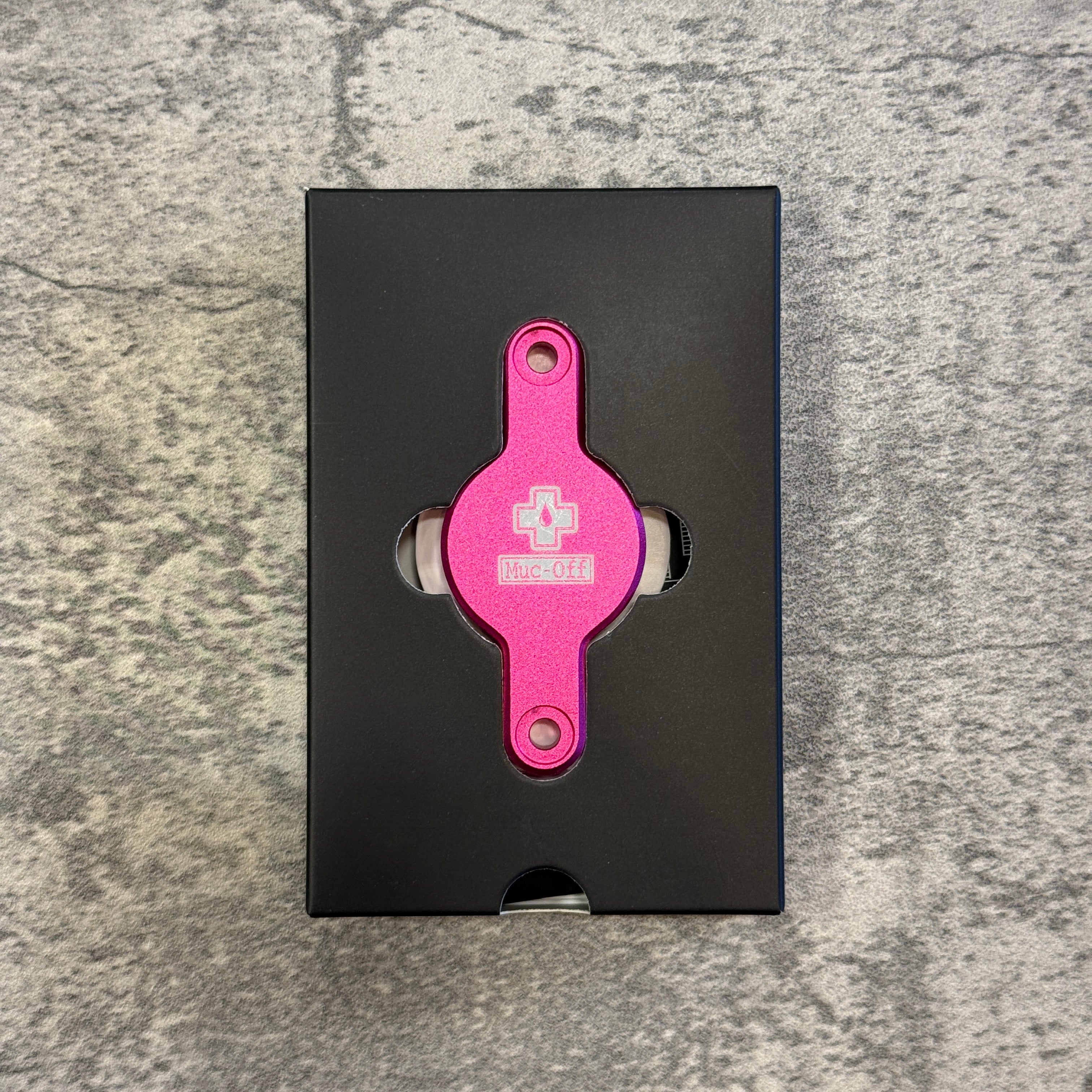 Muc-0ff/ SECURE TAG HOLDER
