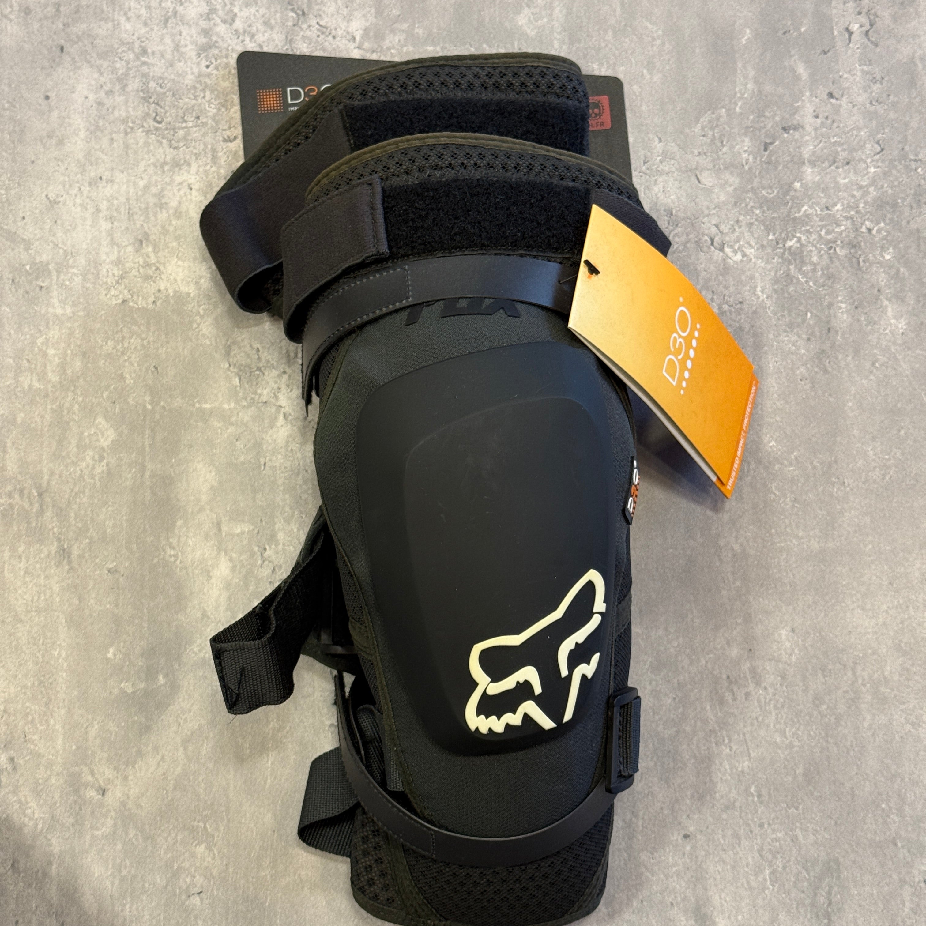 FOX/ LAUNCH PRO D30 KNEE GUARD